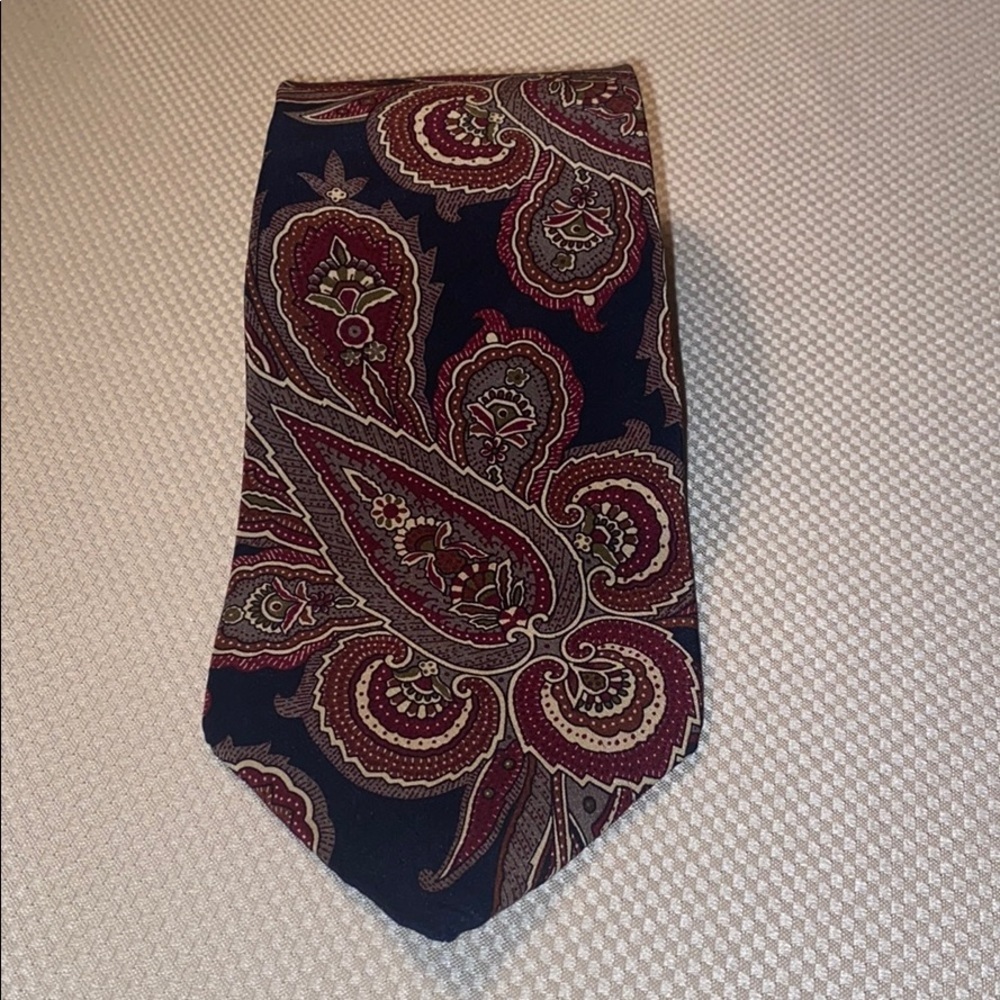 John Henry Ultra Mens 100% Silk Crepe Paisley Tie Made In USA Burgundy & Navy